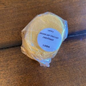 LUSH Golden Cap Pressed Conditioner